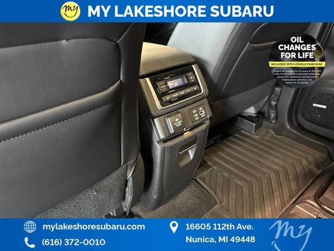 Used 2025 Subaru Ascent Touring AWD/4WD image 28