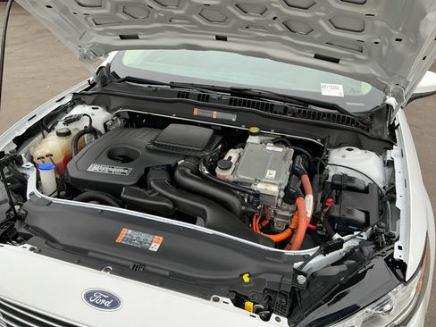 Used 2019 Ford Fusion SE image 23