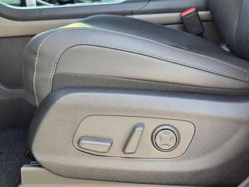 New 2026 Kia Carnival EX image 22