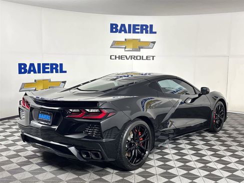 Used 2023 Chevrolet Corvette Stingray Preferred Cpe w/ Z51 Performance Package RWD image 5