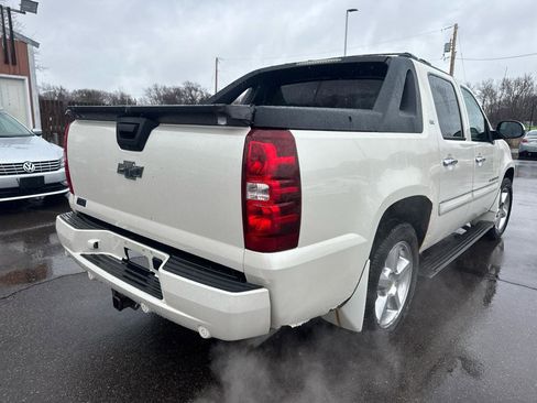 Used 2008 Chevrolet Avalanche LTZ w/ LTZ Preferred Equipment Group image 5