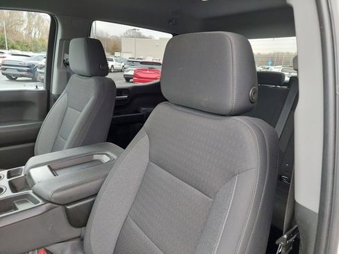 Used 2022 Chevrolet Silverado 1500 Custom image 6
