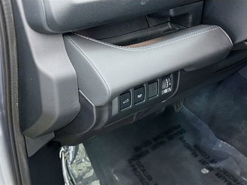 Used 2024 Subaru Ascent Touring image 10