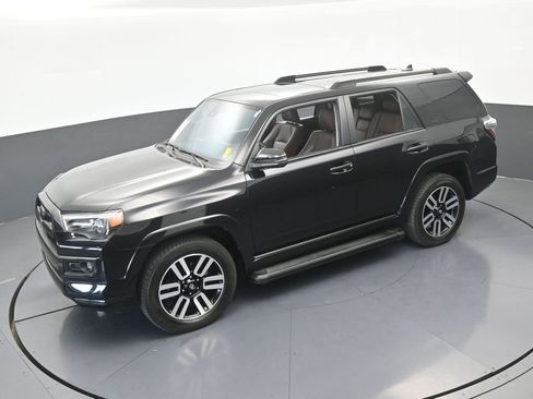 Used 2024 Toyota 4Runner Limited AWD/4WD image 48