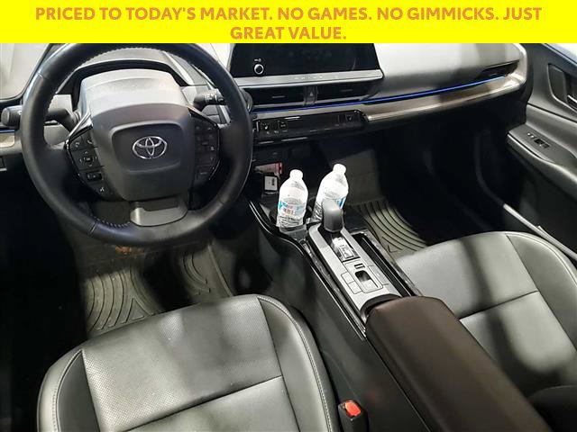 Used 2025 Toyota Prius XLE FWD image 13