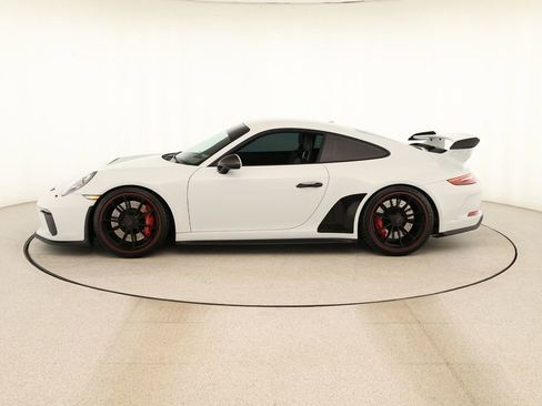 Used 2018 Porsche 911 GT3 RWD image 2