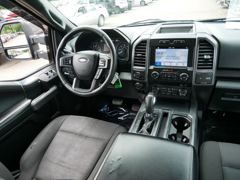 Used 2019 Ford F150 XLT w/ Equipment Group 302A Luxury AWD/4WD image 9