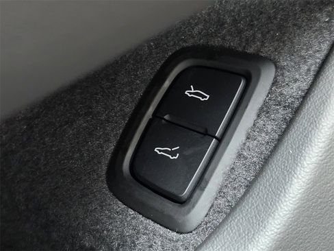 Certified 2023 Chevrolet Corvette Stingray Coupe w/ Z51 Performance Package image 27