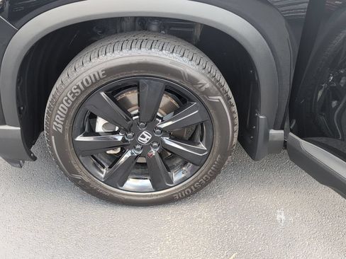 Used 2025 Honda Pilot Black Edition image 61