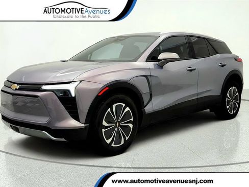 Used 2024 Chevrolet Blazer EV LT AWD/4WD image 1