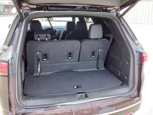 Used 2023 Chevrolet Traverse Premier image 19