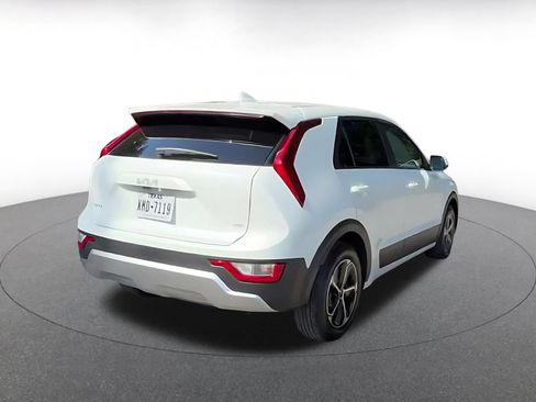 Used 2026 Kia Niro LX FWD image 14
