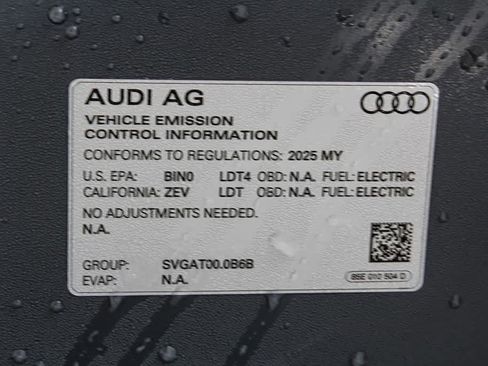 Used 2025 Audi Q6 e-tron Premium w/ Convenience Package AWD/4WD image 24