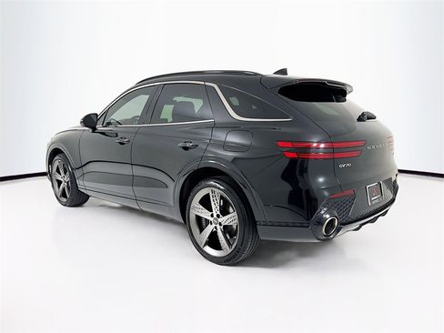 Used 2023 Genesis GV70 2.5T Select w/ Sport Prestige Package image 3