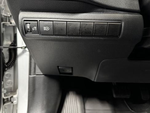 Used 2023 Toyota Corolla SE FWD image 21