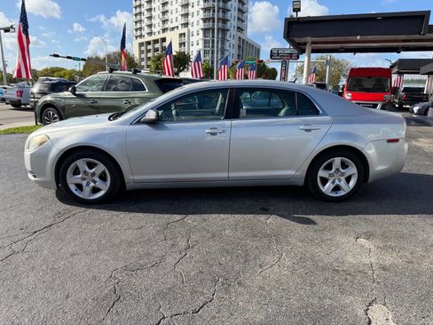 Used 2011 Chevrolet Malibu LS image 2
