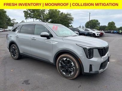 Used 2024 Kia Sorento S w/ Panoramic Sunroof Package