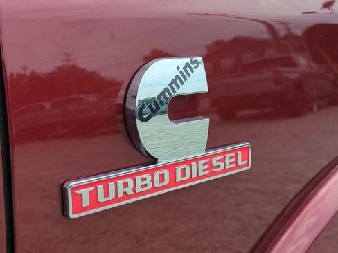 Used 2022 RAM 2500 Laramie AWD/4WD image 32