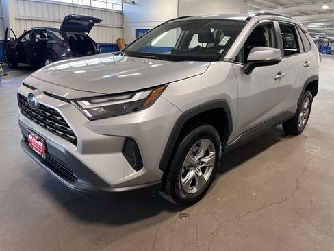 Used 2024 Toyota RAV4 XLE FWD image 7