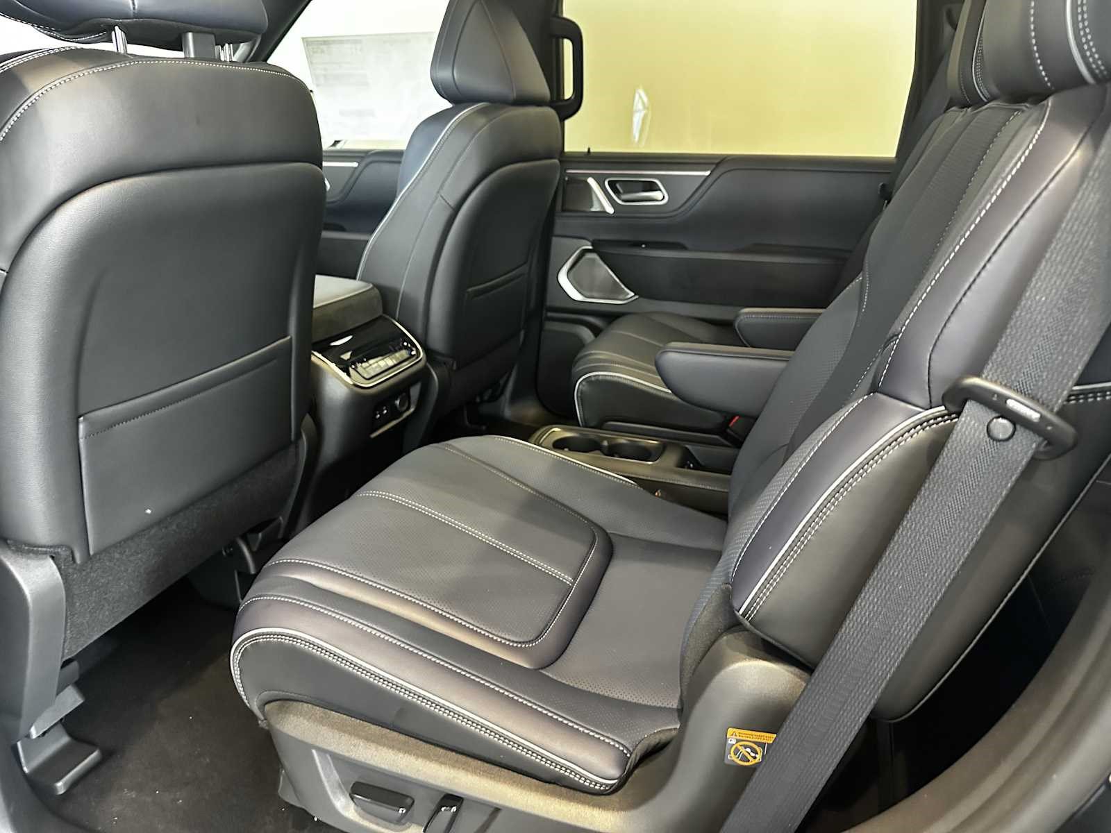 New 2027 INFINITI QX80 Sensory w/ Sport Exterior Package AWD/4WD image 12