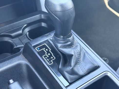 Used 2020 Toyota Tacoma SR RWD image 28