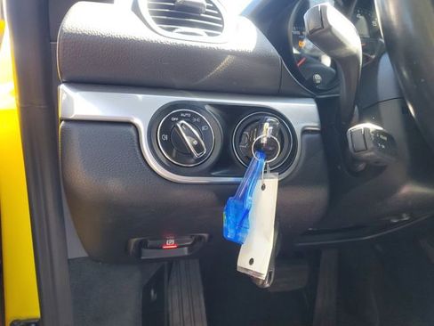 Used 2018 Porsche 718 Cayman image 12