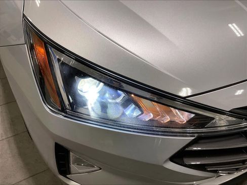 Used 2019 Hyundai Elantra SE w/ Cargo Package image 42