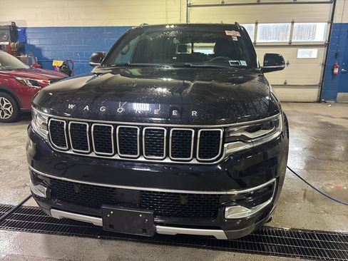Used 2022 Jeep Wagoneer Series II image 2