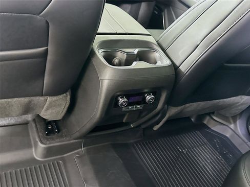 New 2026 GMC Acadia Elevation w/ Elevation Premium Package AWD/4WD image 19