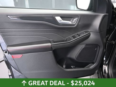 Used 2025 Ford Escape ST-Line AWD/4WD image 19