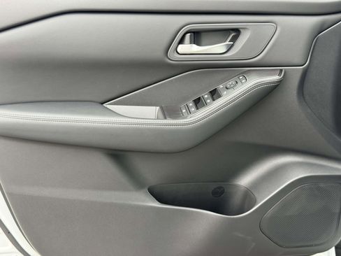 New 2026 Nissan Rogue SV AWD/4WD image 23
