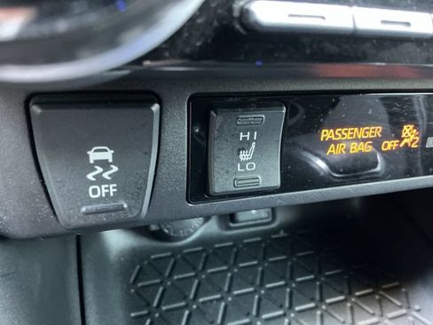 Used 2022 Toyota RAV4 SE w/ Convenience Package AWD/4WD image 27