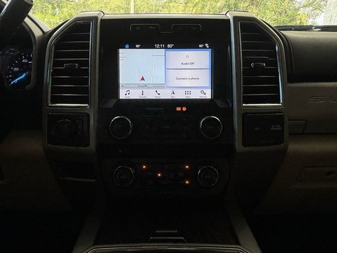 Used 2017 Ford F250 Lariat w/ Lariat Value Package AWD/4WD image 21