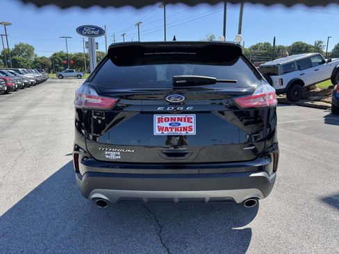 Used 2024 Ford Edge Titanium AWD/4WD image 5