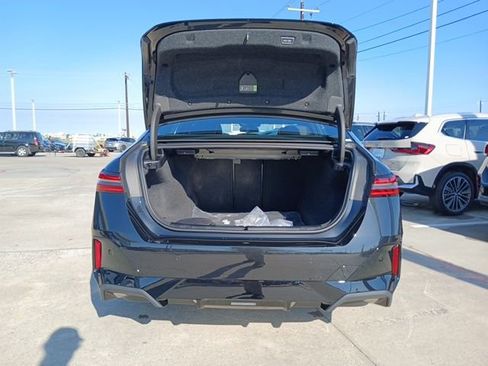 New 2026 BMW 530i RWD image 9