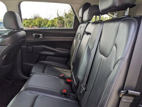 Certified 2023 Kia Sorento S w/ Panoramic Sunroof Package image 19
