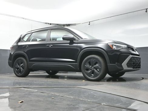 New 2026 Volkswagen Taos S image 38