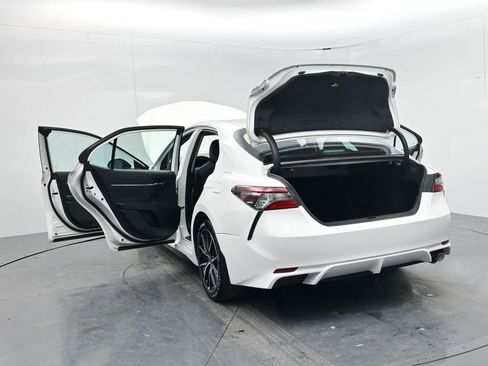 Used 2023 Toyota Camry SE image 59