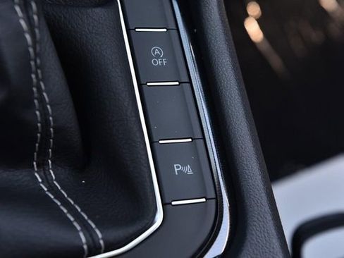 New 2026 Volkswagen Taos SE AWD/4WD image 18