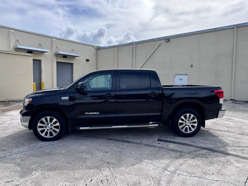 Used 2013 Toyota Tundra 2WD CrewMax w/ SR5 Pkg image 8