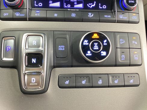 Used 2021 Hyundai Palisade Limited AWD/4WD image 19
