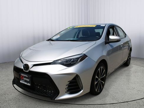 Used 2019 Toyota Corolla SE FWD image 4