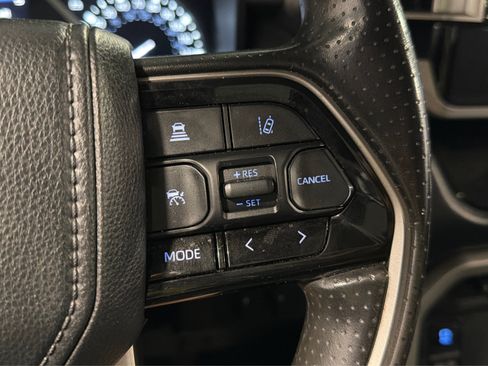 Used 2022 Toyota Tundra SR5 AWD/4WD image 23