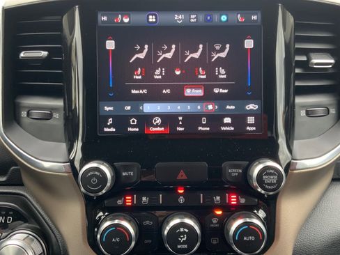 Used 2022 RAM 1500 Laramie image 13