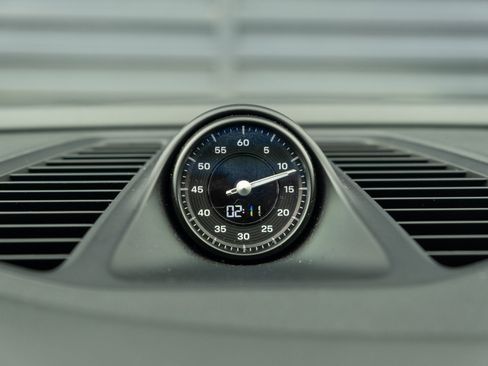 Certified 2025 Porsche Macan Electric image 20