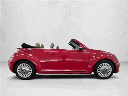 Used 2013 Volkswagen Beetle 2.5 FWD image 29