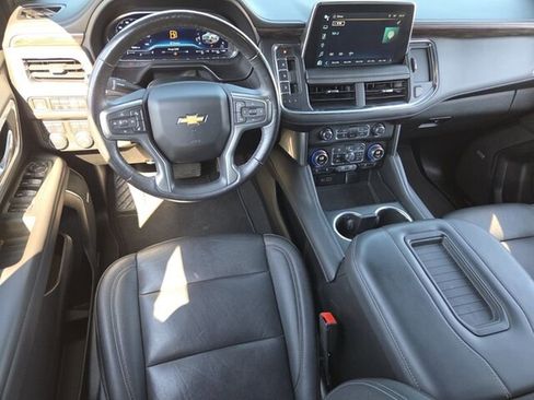 Used 2023 Chevrolet Tahoe LT w/ Luxury Package AWD/4WD image 10