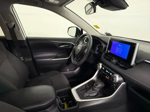 Used 2024 Toyota RAV4 XLE FWD image 48