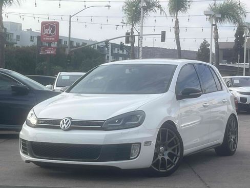 Used 2012 Volkswagen Golf 4-Door FWD image 1