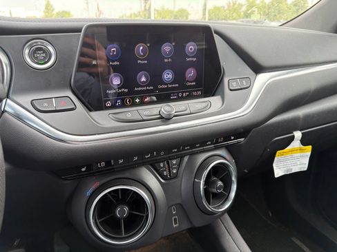 Used 2021 Chevrolet Blazer LT FWD image 3